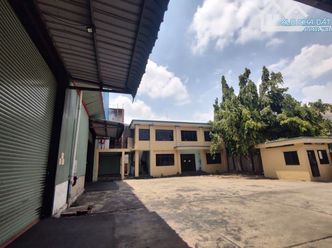 Cho thuê xưởng trong KCN Dĩ An 6700m² PCCC đường cont trạm điện lớn sx  đa nghề - 1