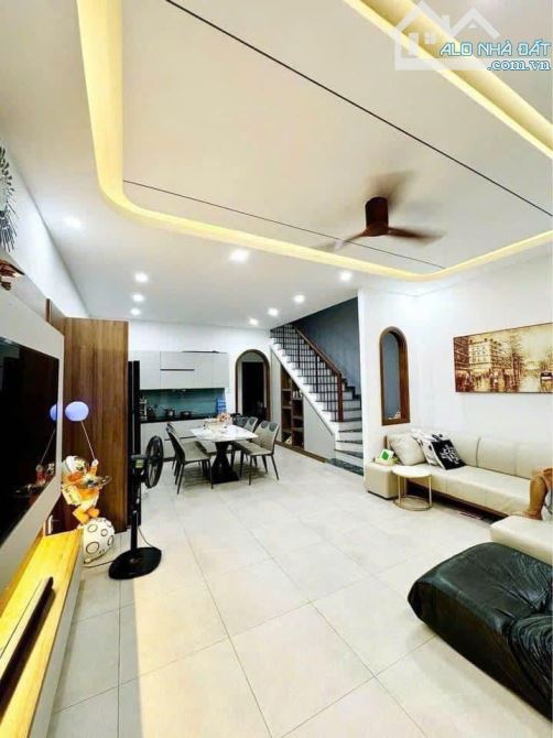 Ngân Hàng OCB Cần thanh lí gấp căn nhà 1tỷ560 triệu kế bên chợ Phú Lợi Q8 53m2/SHR - 1