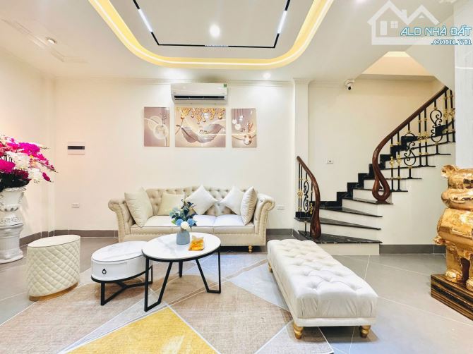 Thịnh Quang, 40m, 4ngủ, Thang máy, Nội thất cao cấp, Ngõ thông rộng 3m, Mặt tiền khủng 5,5 - 1