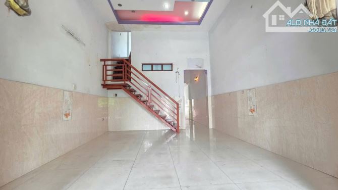 Nhà mặt tiền gần chợ Dĩ An, P Dĩ An, Tp Dĩ An. - 1