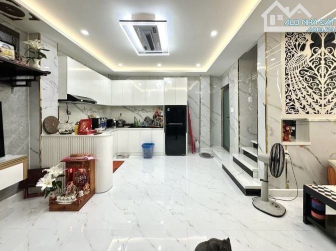 BÁN NHÀ 5 TẦNG – VẠN KIẾP, PHAN XÍCH LONG – NGANG 6M HIẾM – SỔ NỞ HẬU – 8.3 TỶ - 1