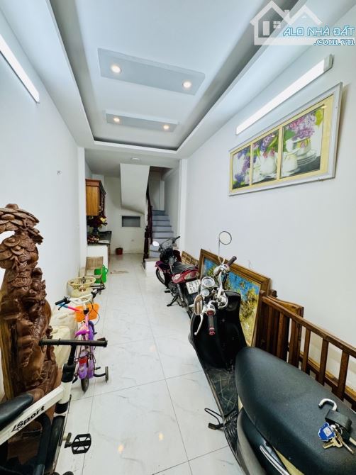 TRUNG TÂM ĐỐNG ĐA - HIẾM - BAY NHANH - NỞ HẬU - DÂN XÂY CHẮC CHẮN - 3 GÁC PHI - 1