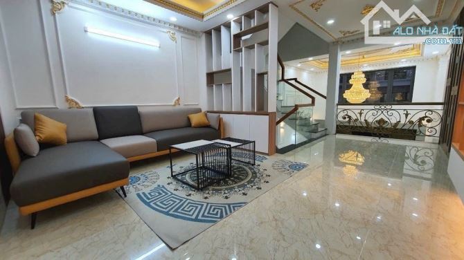 PHÂN LÔ CAO TẦNG, HẺM XE HƠI TRÁNH, GẦN VẠN PHÚC CITY, 5 TẦNG 4,5X14 NHỈNH 9 TỶ. - 1