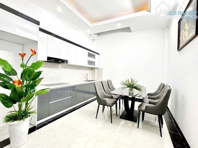 Bán nhà riêng Minh Khai 52m 5 tầng thang máy gần phố 10,5 tỷ - 1