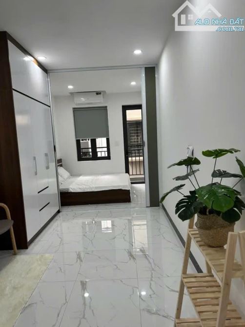 TOÀ CCMN ĐỘI CẤN 104M 8 TẦNG TNANH MÁY MT 6M TỔNG 22 PHÒNG DOANH THU 2TY/năm CHÍNH CHỦ BÁN - 1