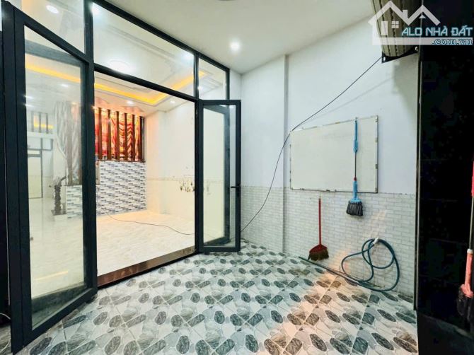 Bán nhà hẻm xe hơi thông 1 sẹc Dương Quảng Hàm (4x18m) - 1