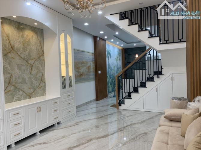 Cho thuê nhà hẻm kinh doanh 32/46 Trương Hoàng Thanh (4x12m) 4 lầu mới - Giá 25Tr/Tháng - 1