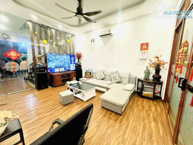 NGÕ 98 ĐÀM QUANG TRUNG-NHÀ DÂN XÂY-Ô TÔ TRÁNH-KINH DOANH-MẶT TIỀN RỘNG-GẦN CẦU VĨNH TUY - 1