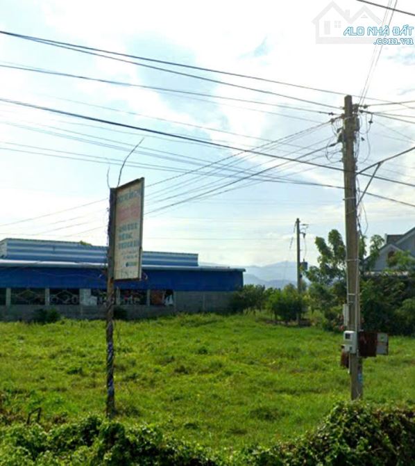 Đất Ngộp,gần trường Tiểu học-Hàm Liêm(Hàm Chính)-Lâm Đồng-4.250m2