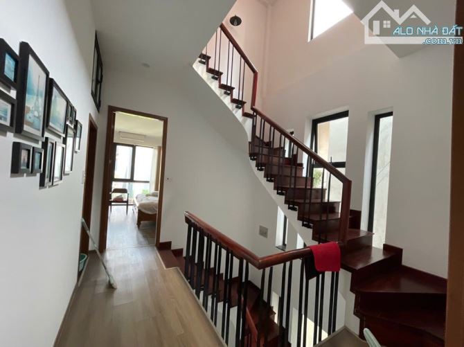 BÁN NHÀ BIỆT THỰ 122m2 NGUYỄN SƠN- Ô TÔ ĐỖ CỬA. HOA HẬU. MT 6M. HƠN 18 TỶ - 1