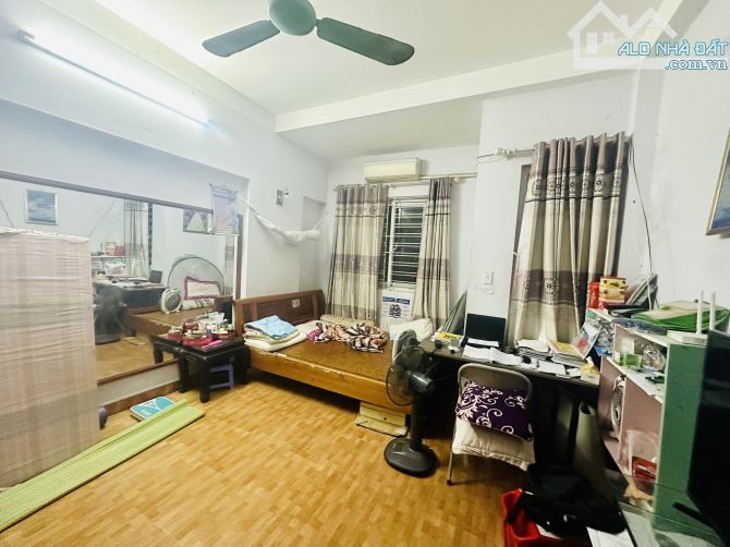 Bán nhà dân Phố Lụa -Vạn Phúc ,41m2 3 tầng ,3 ngủ ,giá 7,15 tỷ có thương lượng . - 1