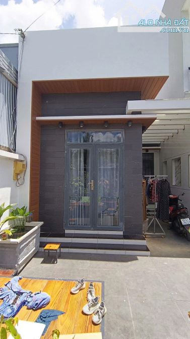 BÁN NHÀ GẦN ĐƯỜNG TRƯƠNG VĨNH NGUYÊN KDC HOÀNG QUÂN - 1