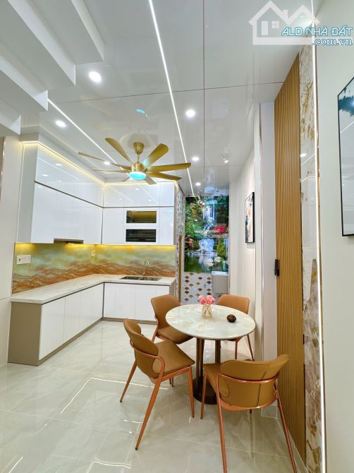 NHÀ ĐẸP MỚI SÁT MT PHẠM VĂN CHIÊU 4,5x11M - LỮNG 2 LẦU - 3PN -4WC - 6TY6. - 1