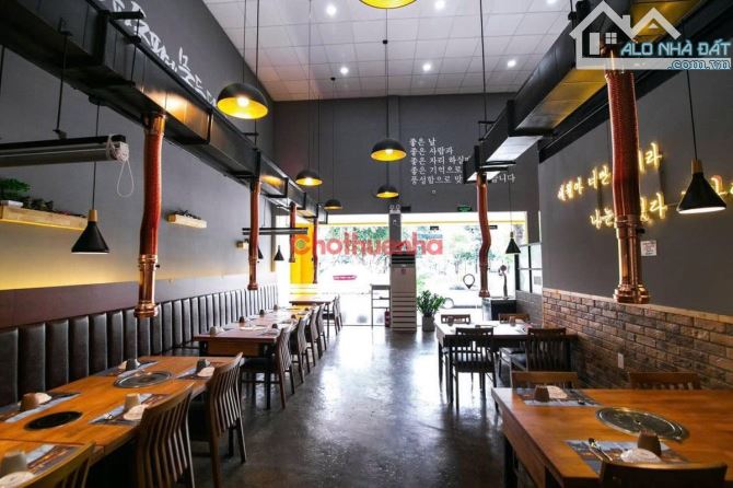 CHO THUÊ NHÀ MẶT TIỀN 71 SONG HÀNH, Q.2 - 10M X 20M - 2 TẦNG SÀN TRỐNG SUỐT - 1