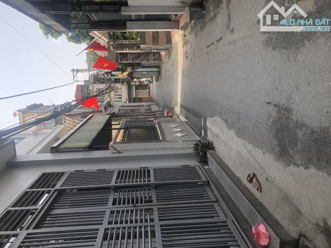 Bán nhà phố Thạch Bàn 45m2 4 tầng mặt tiền rộng, ô tô thông, giá chào 8,99 tỷ - 1