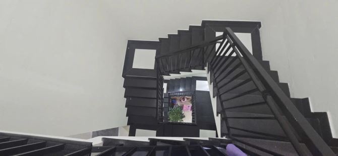 Bán Nhà 3 Tầng Đường 7m5 - Dt 100m2 Khu Vực Vip Bậc Nhất Phạm Văn Đồng - 1