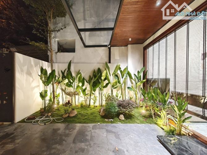 Bán Nhà 2,5 Tầng Mặt Tiền Đường 7m5 Hoà Xuân Giá Tốt - 1