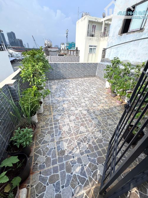 CẦN BÁN NHÀ ĐẸP CHÍNH CHỦ 4 TẦNG ST - DƯỚI 6 TỶ - QUẬN 4 - 1