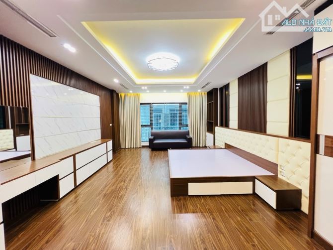 Nhà 7 tầng Đống Đa, gara để 2 ô tô, 10m ra phố, công viên cạnh nhà - 1