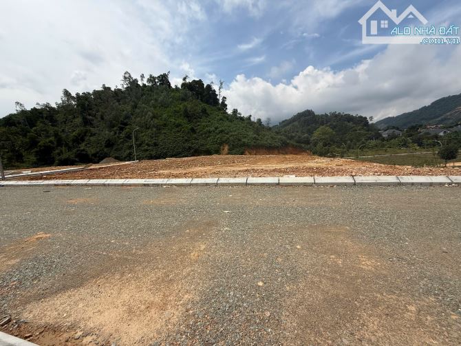 BÁN ĐẤT TẠI XÓM NHÒN, TIẾN XUÂN, VIEW ĐẸP MỘNG MƠ - 1