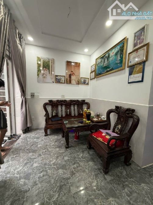 Bán NHÀ TRUNG TÂM QUẬN 7 45M² VUÔNG VỨC 2 TẦNG CHẮC CHẮN SỔ HỒNG RIÊNG nhỉnh 3 Tỷ - 1