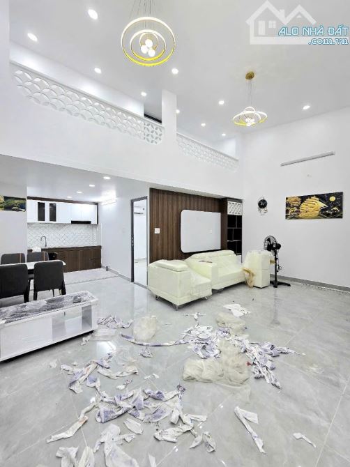 ❌❌❌ Nhà mới đẹp 100% diện tích siêu bự. Cách Huỳnh Tấn Phát chỉ có 50 m.. kế Q7 - 1
