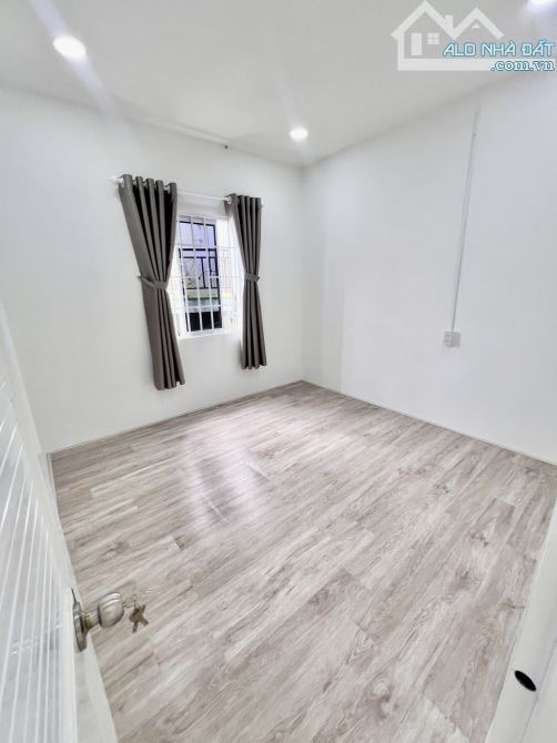 Bán nhà đẹp hẻm cách đường Song Hào (B7) 30m VCN Phước Hải giá 2,55ty.Dt 38,5m2 ngag 4,1m - 1