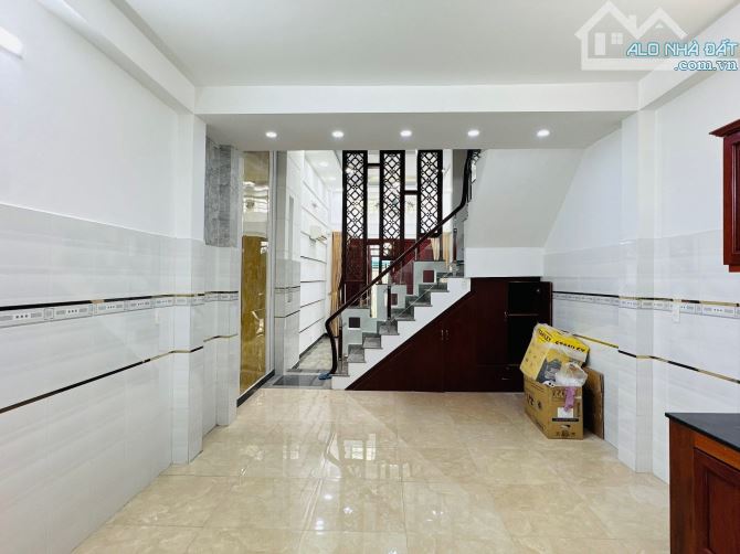 Nhà Đẹp Gò Vấp – HXH 7 Chỗ – 4 x 16 – 4 Tầng BTCT – Giá Chỉ 7.86 Tỷ - 1