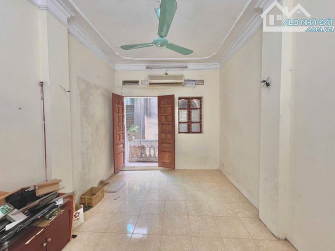 27m2 Trung tâm Hoàn Kiếm , Vị trí đẹp , Ngõ Rộng Thoáng gần phố, Giá Tốt trong khu vực - 1