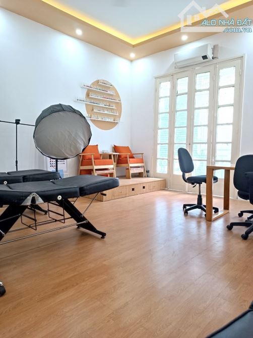 Bán căn hộ 200m2, biệt thự Pháp cổ, quận Hoàn Kiếm - 1