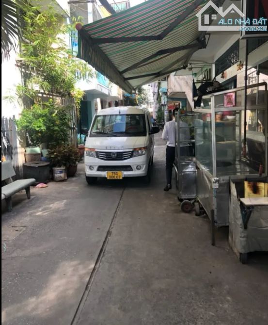 BÁN NHÀ NÁT GÓC 2 MT HẺM XE TẢI THÔNG – LẠC LONG QUÂN Q.11 – XUNG QUANH LÀ NHÀ CAO TẦNG - - 1