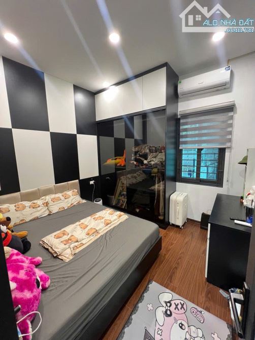 BÁN NHÀ THỊNH QUANG ĐỐNG ĐA NHÀ MỚI KINH DOANH ÔTÔ ĐỖ CỬA DT 50M 5T 14.8 TỶ - 1