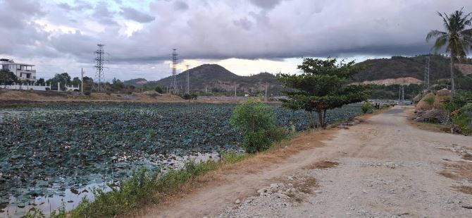 Siêu Phẩm mặt tiền Đường Bờ Kè 20 mét - View Sông Quán Trường - Nha Trang - 1