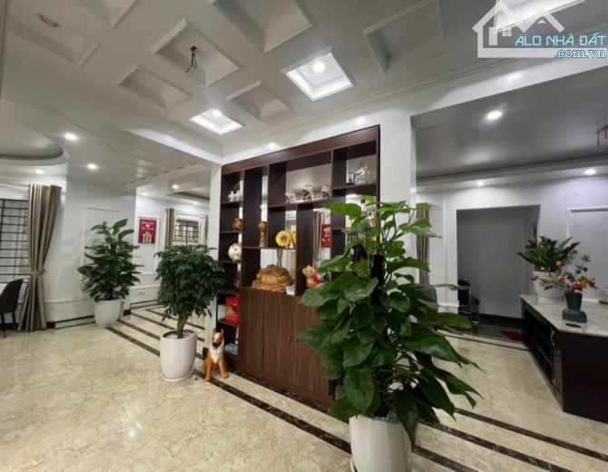 Biệt thự Tân Tây Đô 214.2m2 - 3 tầng - MT 12m, vị trí đẹp, giá 29,9 tỷ - 1