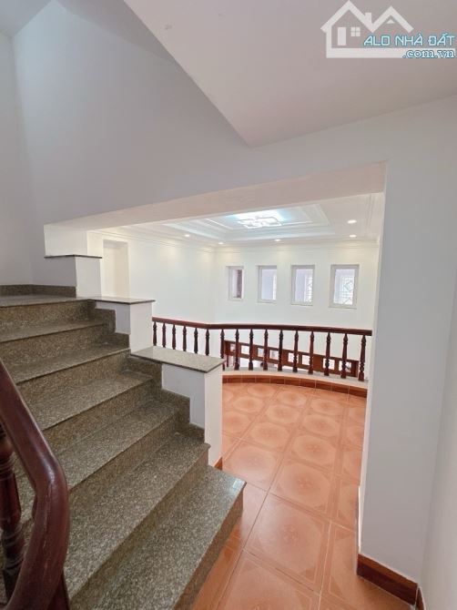 Chỉ hơn 6 tỉ-Gần ngả tư 7 hiền-Tân Bình- 6 phòng ngủ-ở ngay - 1