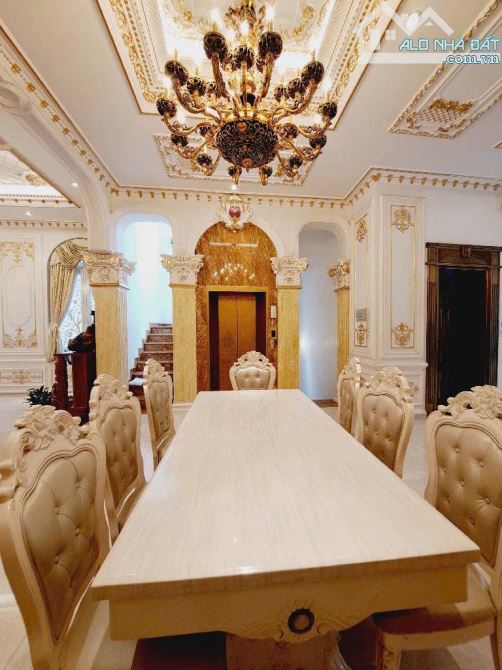 BÁN LÂU ĐÀI 325m2 - KHU CMT8 - 11x36, 5 TẦNG - GIÁ 69 TỶ - 1