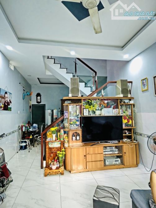 Bán Nhà  Tân Xuân Hóc Môn - 316M2 (9 x 34 ) - 2Tầng - HXH -  Chỉ 9Tỷ. - 1