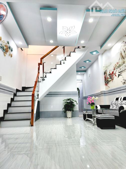 Bán nhà mới 1 lầu gần MT đường Phạm Thế Hiển P.6 Quận 8 - 1