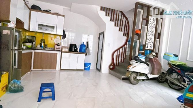 Bán nhà 5 tầng mới kính koong tại yên nghĩa Hà Đông  ,mt rộng 6 ngủ thoải mái - 1