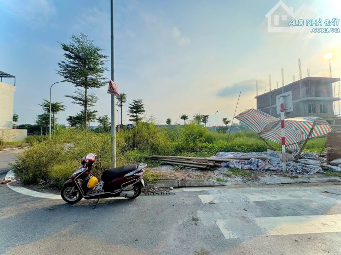 Đấu giá Huỳnh Cung - Thanh Trì 96m đất, mặt tiền 8m, giá 22 tỷ thương lượng - 1