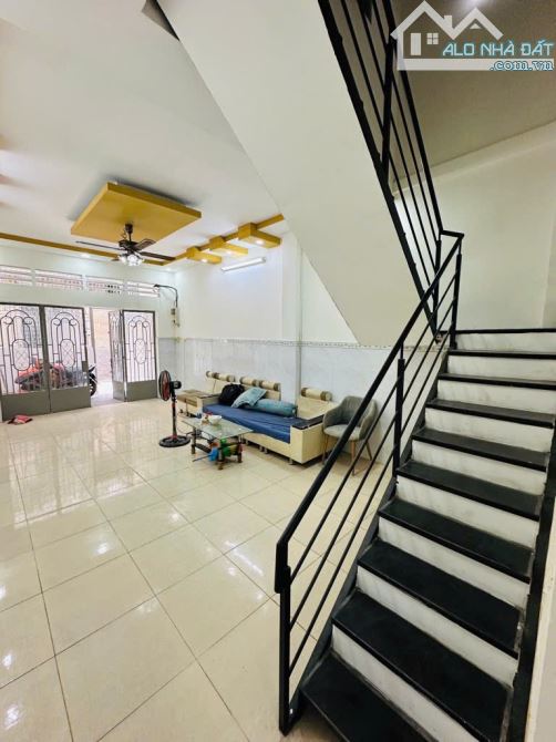 🏡TÂN PHÚ - P. HOÀ THẠNH  - GẦN KHU LUỸ BÁN BÍCH - SÁT THẠCH LAM - NHỈNH 5.X TỶ - 1