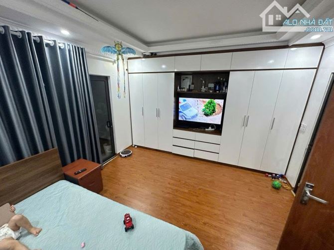 Bán nhà Phùng Chí Kiên 35/45m2*5T, 2 mặt thoáng, cách ô tô 15m, nhà đẹp ở ngay, 8.8 tỷ - 1