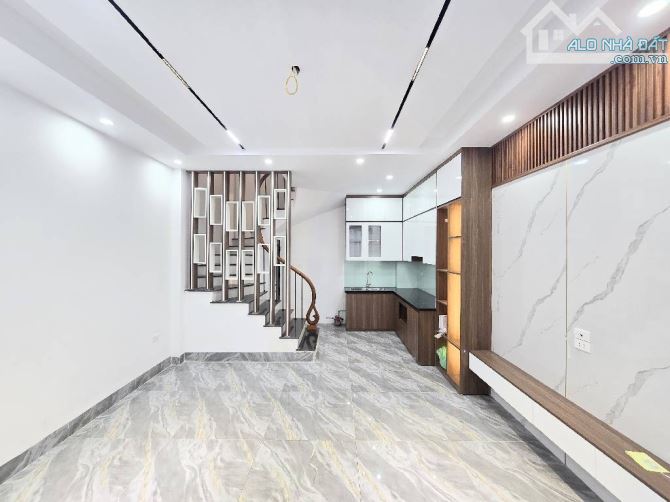 BÁN NHÀ GỐC ĐỀ-HOÀNG MAI-NGÕ 3 GÁC-GẦN Ô TÔ-NHÀ MỚI 38M x 5 TẦNG-7,5 TỶ - 1