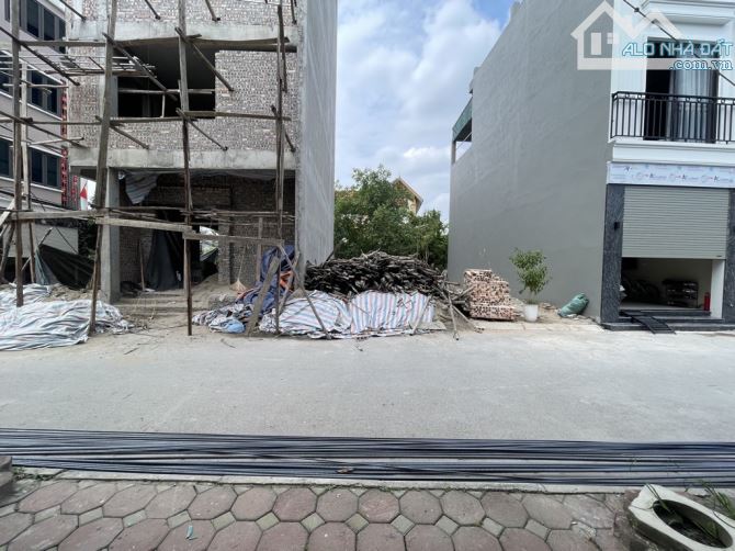 Bán 40m2 Bát Khối - Đông Dư, đường ô tô tránh, vỉa hè, gần hồ điều hoà - 1