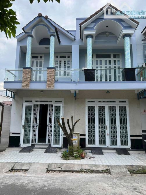 Bán 2 căn nhà liền kề đường số 11 khu tđc Đại Học Y Dược dt 8x16 sổ hồng lộ 13m hướng ĐB - 1