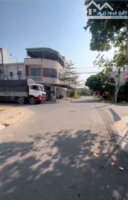 CẦN BÁN GẤP NHÀ NGAY CHỢ BÌNH CHÁNH - 850 TRIỆU - SỔ HỒNG RIÊNG - 1