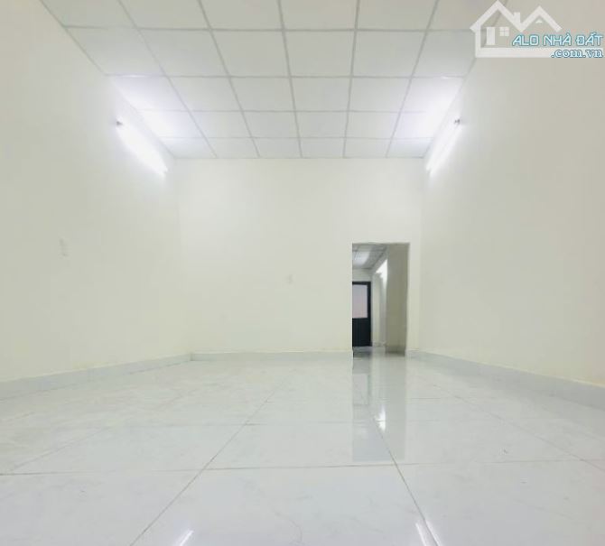Siêu hiếm bán đất tặng nhà 2 tầng 52m2 - Hẻm xe hơi ngay ĐH Văn Lang - Chỉ nhỉnh 7 Tỷ - 1