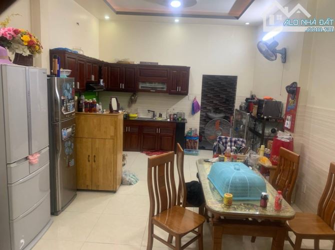 Nhà bán HXH Lê Thị Hoa F Bình Chiểu dt đẹp chuẩn 72m2 trệt 3L giá có hơn 5 tỷ - 1