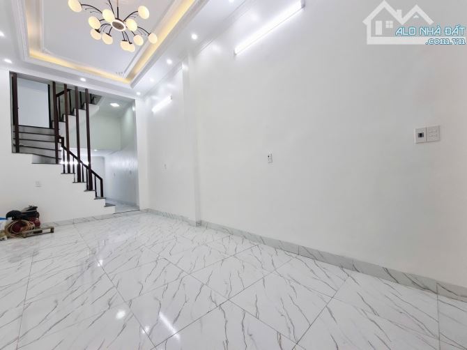 BÁN NHÀ TRẦN HUY LIỆU, SAU 1 NHÀ NGÕ Ô TÔ CHẠY THÔNG , 52M2, 2 TỶ 050 TRIỆU - 1