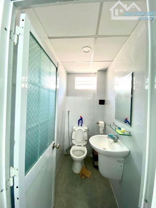 Bán nhà cấp 4 DT 4 x 23m , sổ riêng thổ cư, gần Nhà Thờ Lộc Lâm Phường Hố Nai - 1